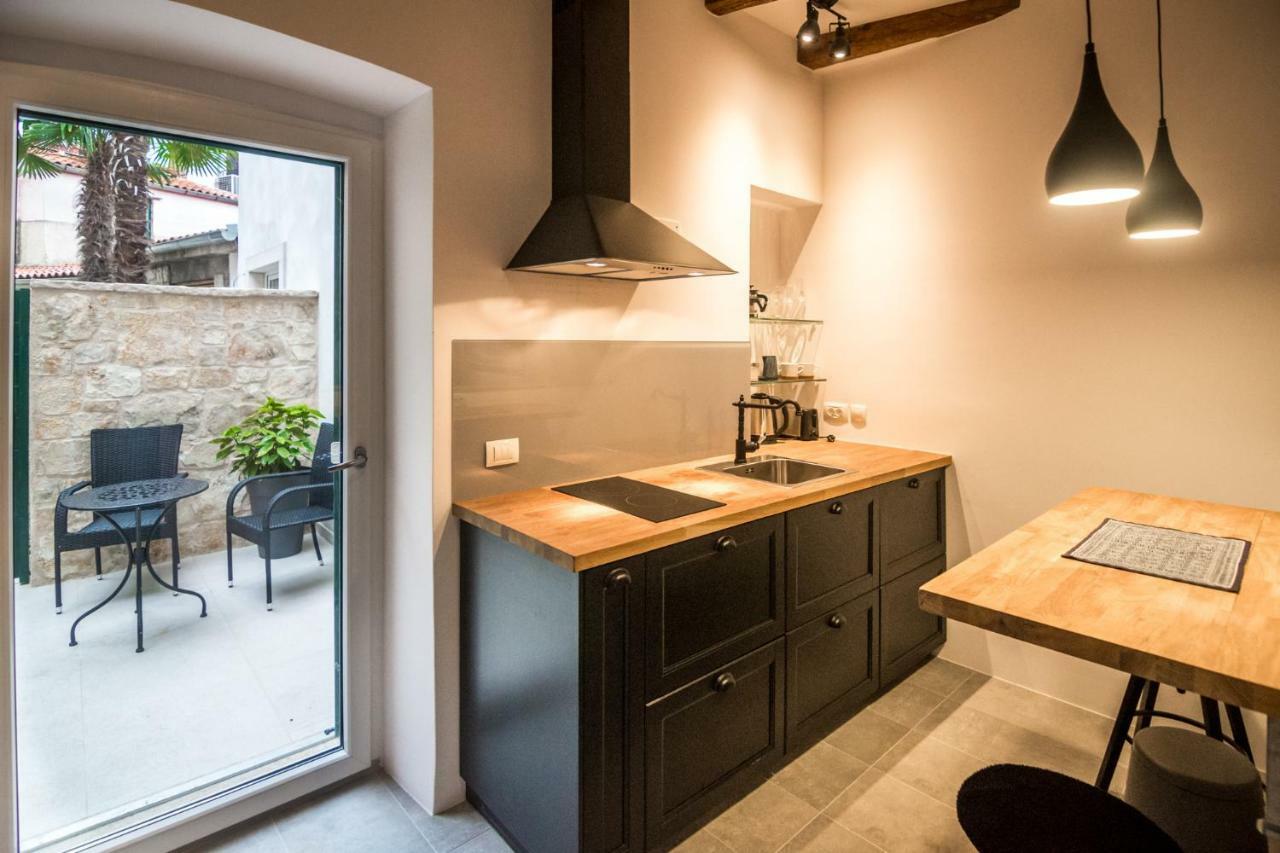 Studio Bluestone Rovinj Exterior foto
